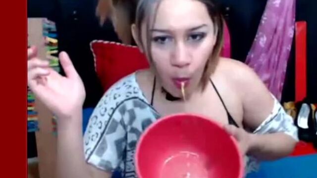 Webcam Girl Vomit, Eat It And Puke Again Free Videos - Slutloadmp4