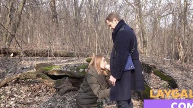 Pretty girl made a sweet quick blowjob in the woods on the first date