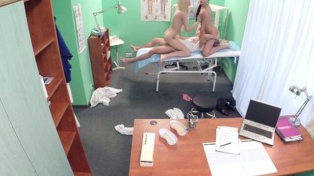 FakeHospital - Doctor and nurse team up and pleasure married patient