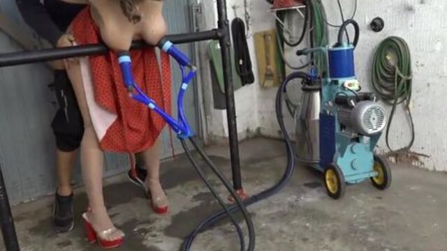 Farah milked and fucked in the garage