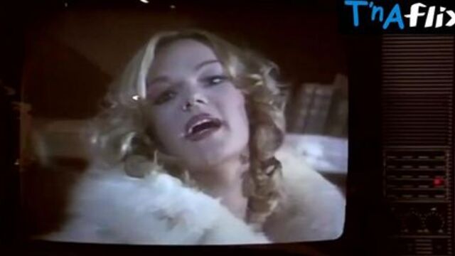 Brigitte Lahaie Breasts# Scene  in Te Marre Pas... Cest Pour Rire!