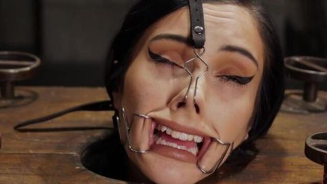 Tiny slave gets nipples clamped (Jazmin Luv)