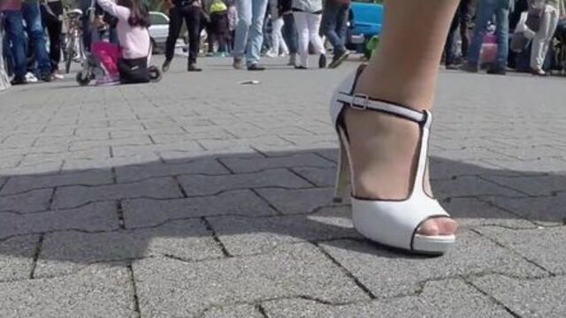 Public Shoes and Feet