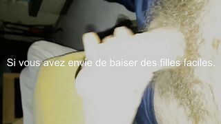 La salope veut la bite de notre voisin et le suce