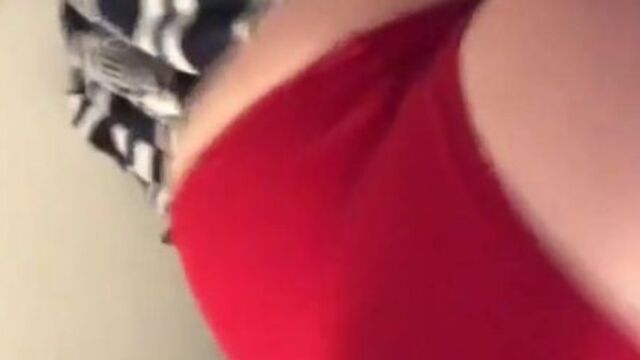Thick White Girl Bouncing Fat Ass