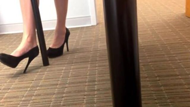 Candid Sexy Tired Feet Dipping at the Office 2 (quick)