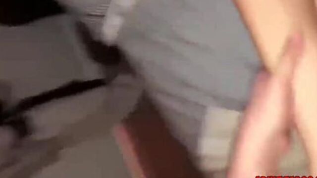 Screaming Girl With Sexy Feet Orgasm