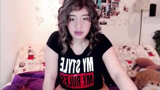 SLIM THICK LATINA COLLEGE CHICK WITH JUICY FAT ASS AND TIGHT WET CREAMY PUSSY MASTURBATING