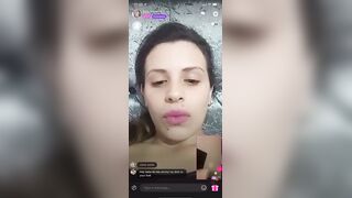 Colombian girl shows feet! Huge cumshot by me.
