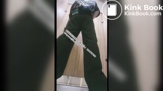 Beautiful women pooping in the toilet 70