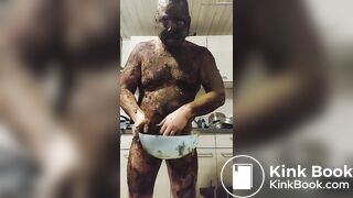 Shit smearing all over