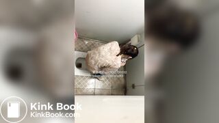 Beautiful women pooping in the toilet 74