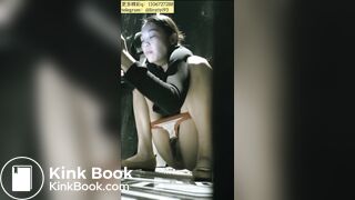 Beautiful women pooping in the toilet 80