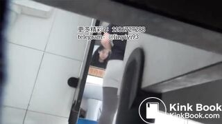 Beautiful women pooping in the toilet 81