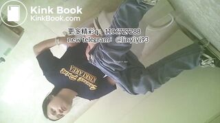 Beautiful women pooping in the toilet 88