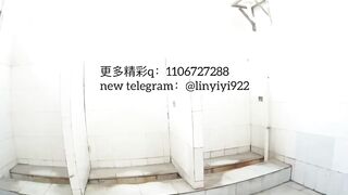 Beautiful women pooping in the toilet 92