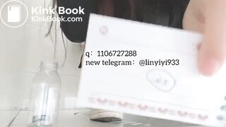 Beautiful women pooping in the toilet 120