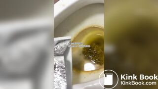 Beautiful women pooping in the toilet 124