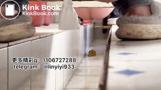 Beautiful women pooping in the toilet  132