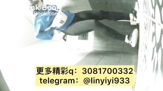 Beautiful women pooping in the toilet 136