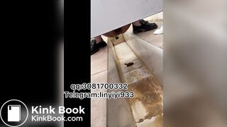 Beautiful women pooping in the toilet 137