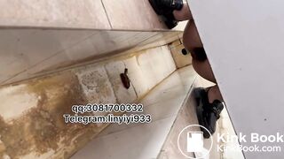 Beautiful women pooping in the toilet 137