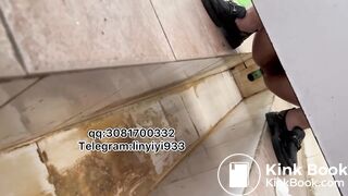 Beautiful women pooping in the toilet 137