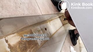 Beautiful women pooping in the toilet 137