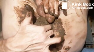 Réintroduction fécale massive, étalage, masturbation et éjaculation scato 1/2