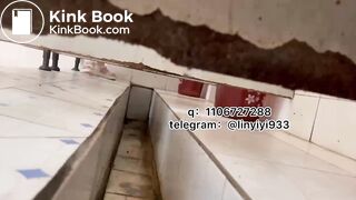 Beautiful women pooping in the toilet 144