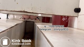 Beautiful women pooping in the toilet 144