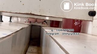 Beautiful women pooping in the toilet 144