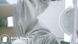 Beautiful women pooping in the toilet  146