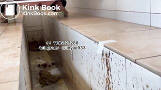 Beautiful women pooping in the toilet 147