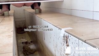 Beautiful women pooping in the toilet 147