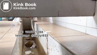 Beautiful women pooping in the toilet 148