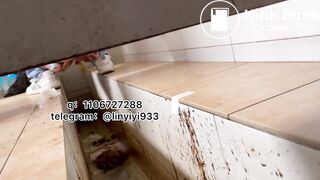 Beautiful women pooping in the toilet 148