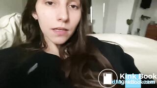 Mom's Creamy Pussy - A Solo Female Show