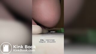 Beautiful women pooping in the toilet 154