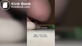 Beautiful women pooping in the toilet 154