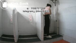 Beautiful women pooping in the toilet 156