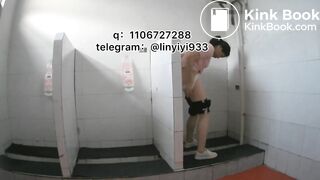 Beautiful women pooping in the toilet 156