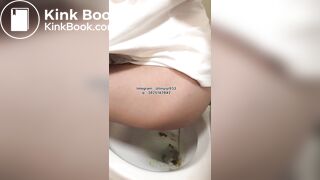 Beautiful women pooping in the toilet 173