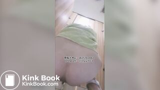 Beautiful women pooping in the toilet 182