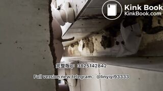 Girl pooping in toilet 002