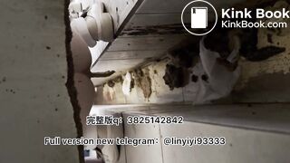 Girl pooping in toilet 002