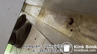 Girl pooping in toilet 006