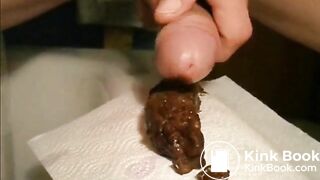 Large ouverture anale, grosse poutre fécale, giclée séminale