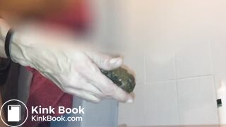 Caca dans la main, jeux scatos, étalage et éjaculation