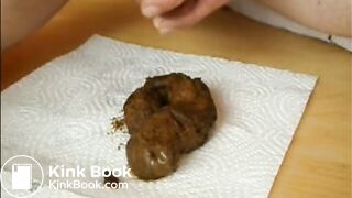 Large suprise rectale et matinale enduite de purée séminale